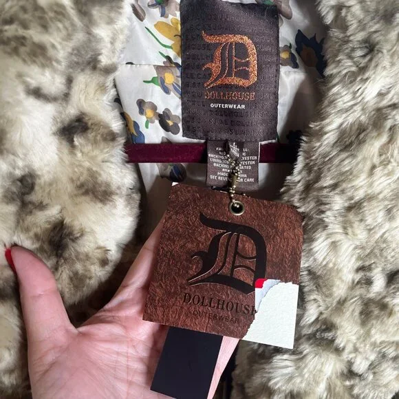 Dollhouse Womens Faux Fur Coat Large Leopard Print Outerwear new with tags $110 - Picture 3 of 5